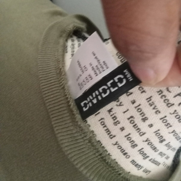 😍😍NWOT knock down crop top by divided by h n m - Picture 4 of 4